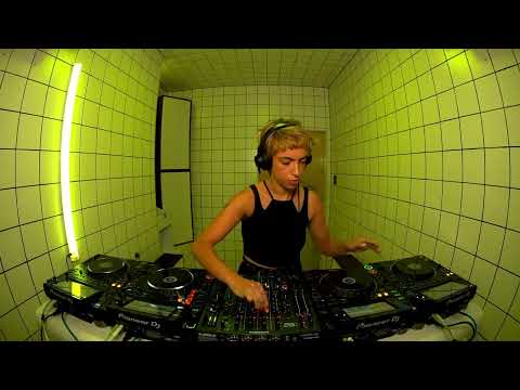 Bambi | HÖR - Aug 12 / 2023