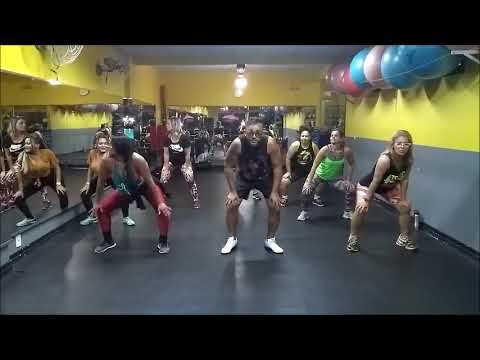 Mc Dkzin - O Que Rola na Treta Morre na Treta - Coreografia -  Requebra Show #VemDançar