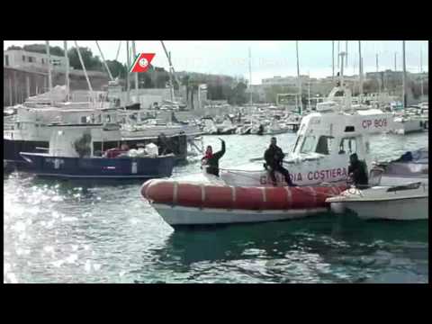 La barca affonda e lancia un Sos: a bordo un cittadino albanese ricercato