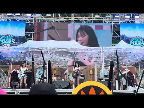 QWER 250719 케리비안베이 눈물참기