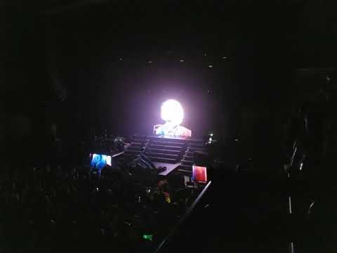 Empire Of The Sun intro - Standing On The Shore