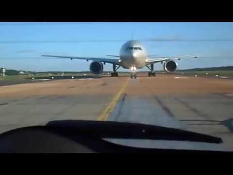 Aeroporto Lądowanie B777 Estetino