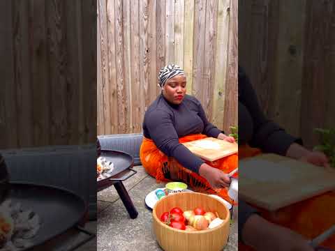 Village Style Cooking | Nkukhu Makhaya/Hard Chicken, Sorghum Sadza/Pap, Braai Steak & Chicken Wings