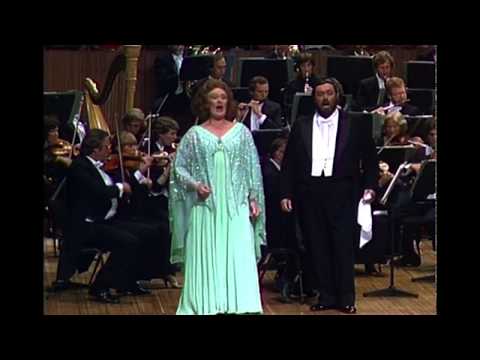 Sutherland and Pavarotti, live at the Sydney Opera House