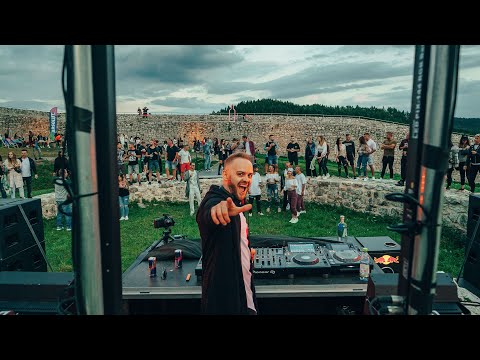 Melodic Deep Mix from Castle in Slovakia | RRDR live @ Sunset Boulevard