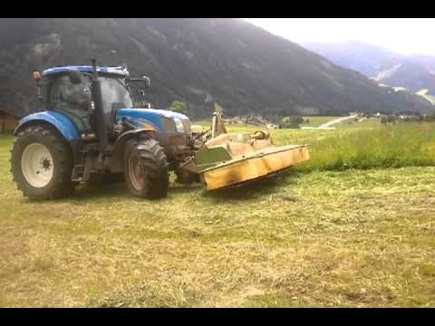 Alex Guggenberger beim Mähen, Abfaltersbach, Osttirol
