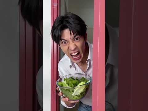 Rumi: No one can stop me from eating delicious food!  #funny #kpopdemonhunters #rumi