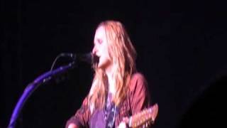 Melissa Etheridge  New Brunswick NJ 7-16-10  Message To Myself