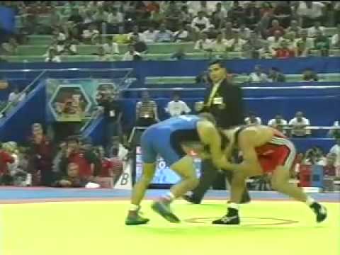 Radoslav Velikov (Bulgaria) vs. Besik Kudukhov (Russia)