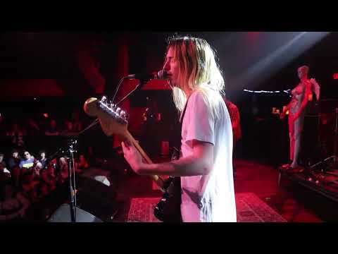 Nirvana tribute, Nirvanna - Tribute to Nirvana plays "Come As You Are"