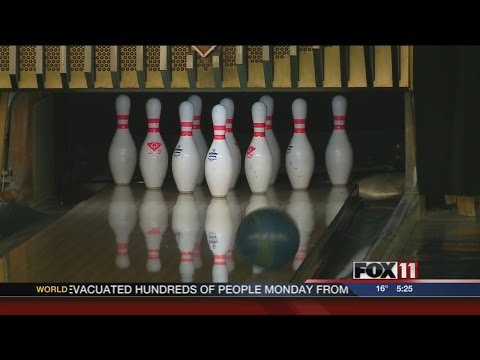 2015 Masters bowling tournament opens in Ashwaubenon