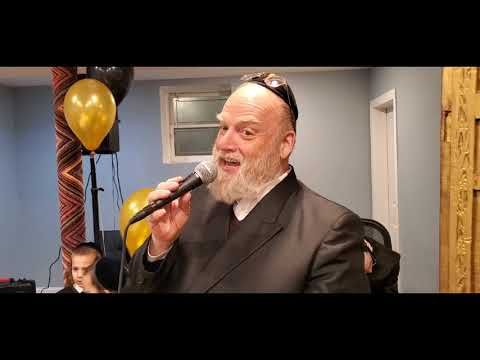 Michoel schnitzler singing Yiddish Songs!