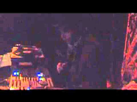 pigro on sofa djing @ la notte di asterix - tunnle