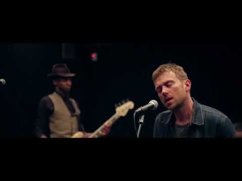 Damon Albarn in reahearsal - Tomorrow comes today