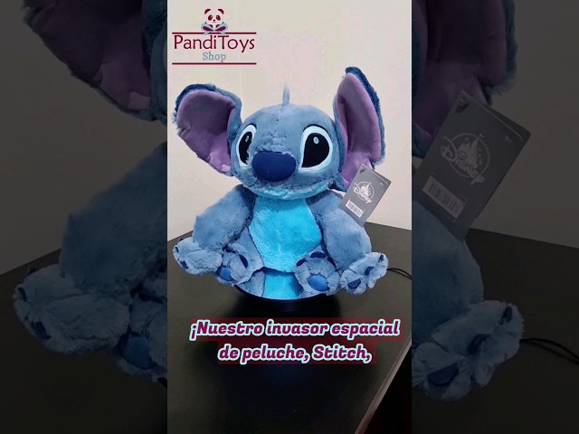 Vídeo relacionado con Disney Store Peluche Mediano de Tigger, Altura: 44 cm, está confeccionado en un Tejido de Tacto Suave con Detalles Bordados y Presenta su Aspecto característico, Adecuado para Todas Las Edades.