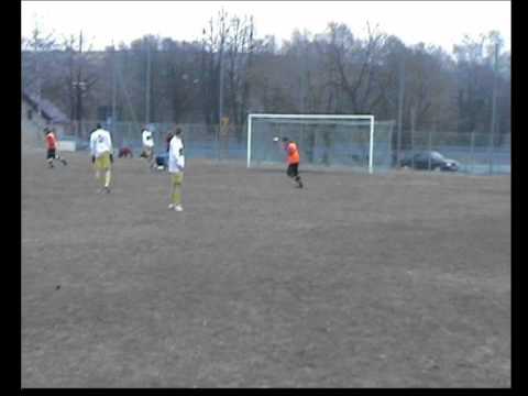 Mecz Piliczanka Pilica - KS Olkusz (gol Kozłowskiego).avi