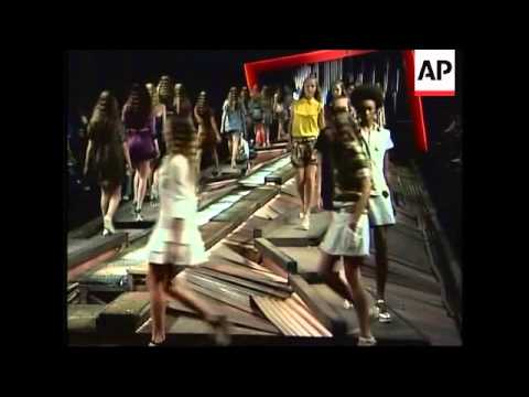 Supermodel Gisele main attraction at Fashion Rio