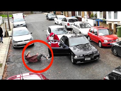 GTA CHRISTMAS CAR ROBBERY PRANK!