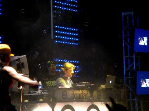 Benny Benassi VS. Iggy Pop - Electro Sixteen (2009 tour)