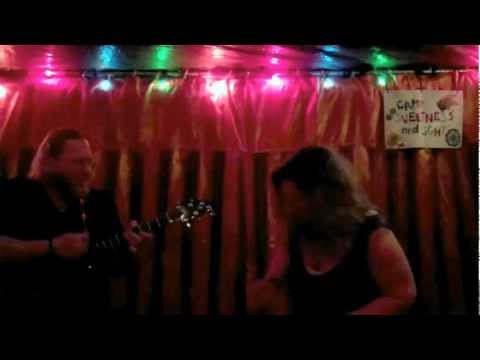 Bev Barnett & Greg Newlon - Everyday's Back In Town (G. Newlon/JD Martin)