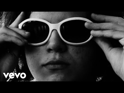 Colapesce, Dimartino - Innamorarsi perdutamente non è mai un affare (Visual Video)