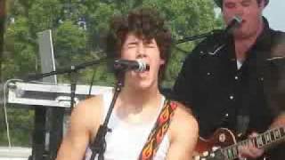 Nick Jonas-Crazy Kinda Crush On You (w/ Lyrics)