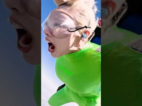 ちゃんみな – WORK HARD (Teaser1 / Skydiving ver.)