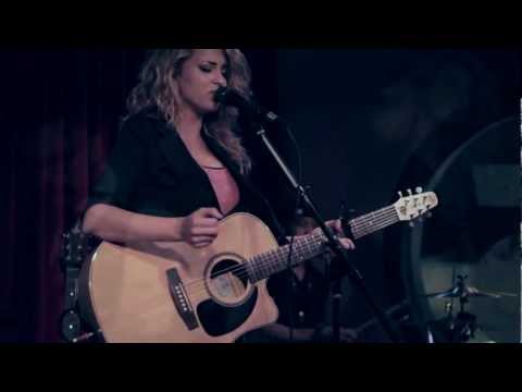 Tori Kelly - Dear No One (LIVE)
