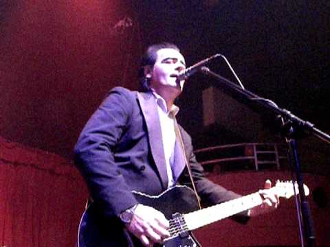 Unknown Hinson - Behind Blue Eyes. Southgate House. Newport, KY. 04-24-10
