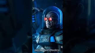 Giancarlo Esposito como Dr Victor / Mr Freeze