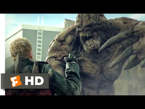 殭屍獵人 (2013) - 爆炸性逃學生場面 (10/10) | 電影片段 (Zombie Hunter (2013) - Explosive Escape Scene (10/10) | Movieclips)