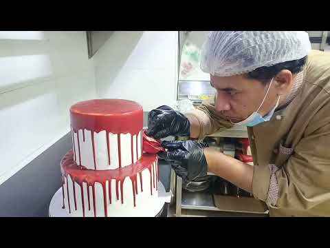 Wedding cake#shabbar #chocolatecake #cakedecorating #chocolatedessert #shabnamcakesandcuisine