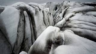 Moncler’s backbone : Truenorth Iceland 예술+자연+기술로 탄생한 새로운 북극 판타지, Moncler 1718FW 캠페인