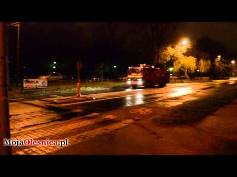 28.04.2013 Oleśnica - pożar dawnego budynku WKU (Czerwone Koszary)