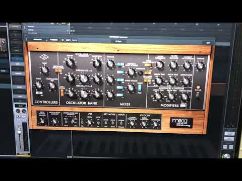 Moog Minimoog: 2 Choices - Luna or iOS