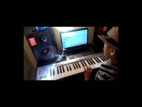 9 year old Producer ( LIL VIP makes a HOTT! Beat )