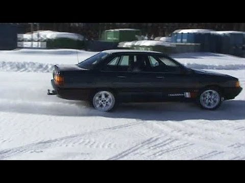 Audi 100 quattro 1986 on snow