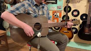 Video thumbnail for 1944 Martin 00-17 flattop guitar by Jake Wildwood & Co