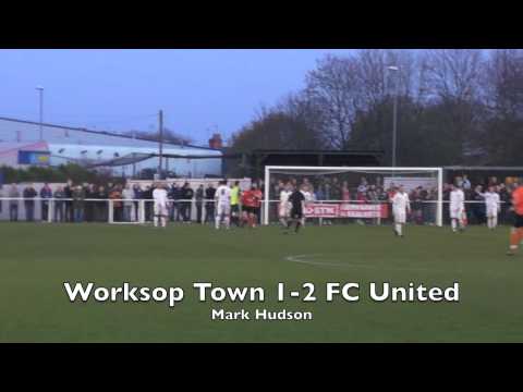 Worksop Town 2-3 FC United. 19 Nov 2011.