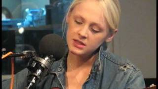 Laura Marling plays a new, untitled song on WNYC&#39;s Spinning On Air