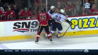 preview picture of video 'Brandon Bollig vs Ryan Reaves fight. St. Louis Blues vs Calgary Flames Mar 17 2015 NHL'