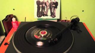 The Hollies - Whole World Over