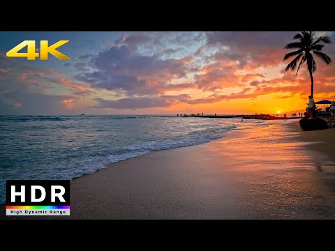 4K HDR // Sunset Beach Walk, Ocean Ambience Sounds - Waikiki, Hawaii