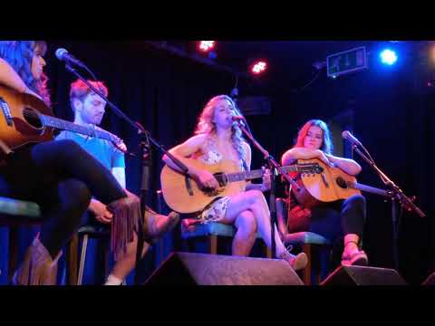 Rosey Cale - Whiskey than wine (live at The Water Rats)