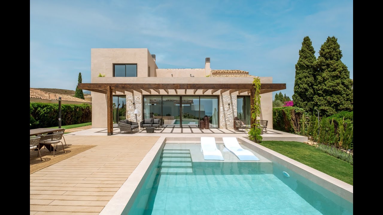 Villa for sale in Paraiso Alto, Benahavis