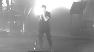 Nine Inch Nails - The Becoming: live and cold and black and infinite