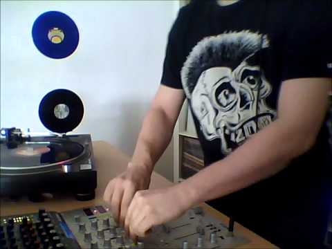 Zak McCoy - Vinyl vs Digital vs Visual 6 / April 2012 // Hardtechno