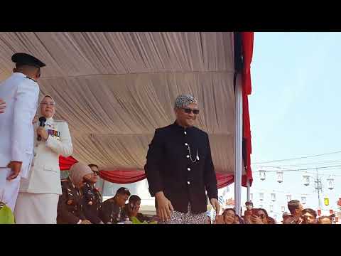 Festival Helaran dan Sepeda Onthel "Pawai Kendaraan Mobil Hias" BKAD Purwakarta