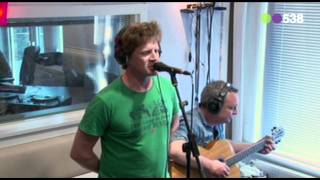 Radio 538: Racoon - Don&#39;t Give Up The Fight (live bij Evers Staat Op)
