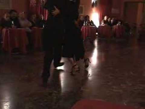  Marek Szotkowski  and  Véronique Bouscasse  are  dancing  to  the  tango  "  Niebla Del Riachuelo  "